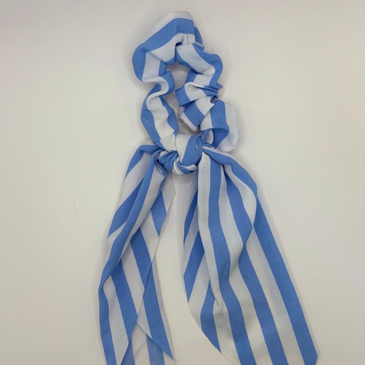 Set 3 scrunchies líneas con lazo